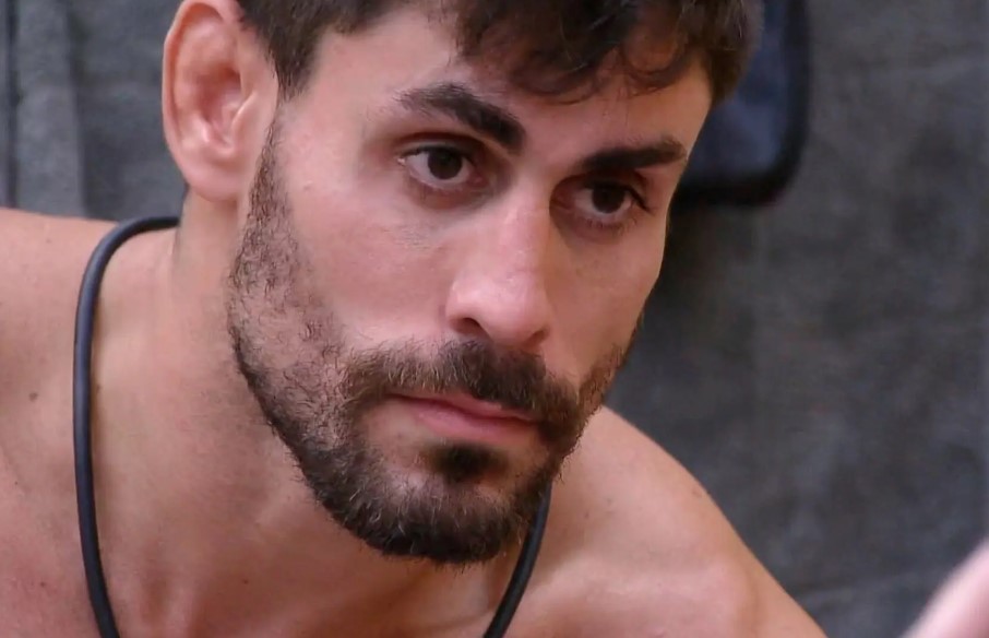 Sapato e Larissa criticam postura de Ricardo com Grupo Deserto