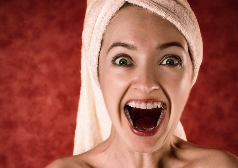 Estresse e ansiedade levam a aumento de dentes quebrados, dizem dentistas