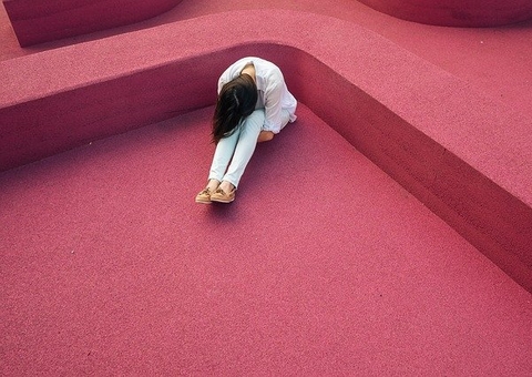 Falta de ar é sintoma de crise de ansiedade e Covid-19; saiba diferenciar