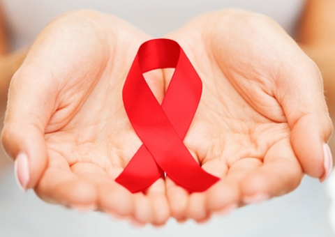 Infectologista desvenda os mitos que ainda existem sobre o HIV/AIDS