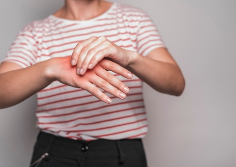 Mãos formigando? Pode ser síndrome do túnel do carpo