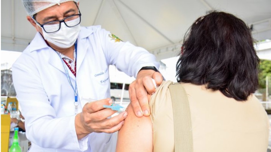 Profissionais da saúde que perderam imunização podem se vacinar hoje 