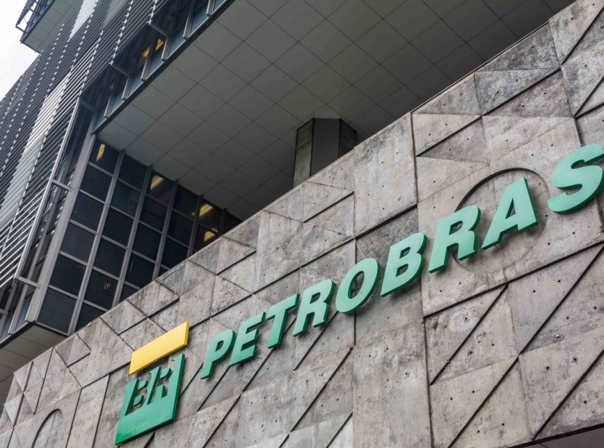 Conselho da Petrobras convoca assembleia para substituir presidente