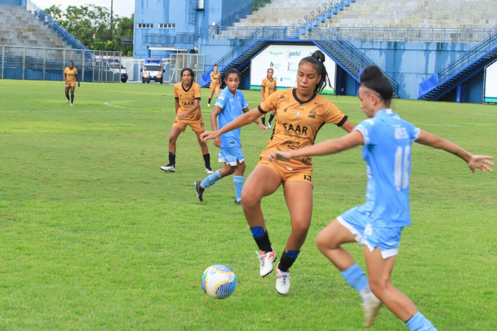 Atleta do Pelci é integrada ao elenco profissional do JC Futebol Clube
