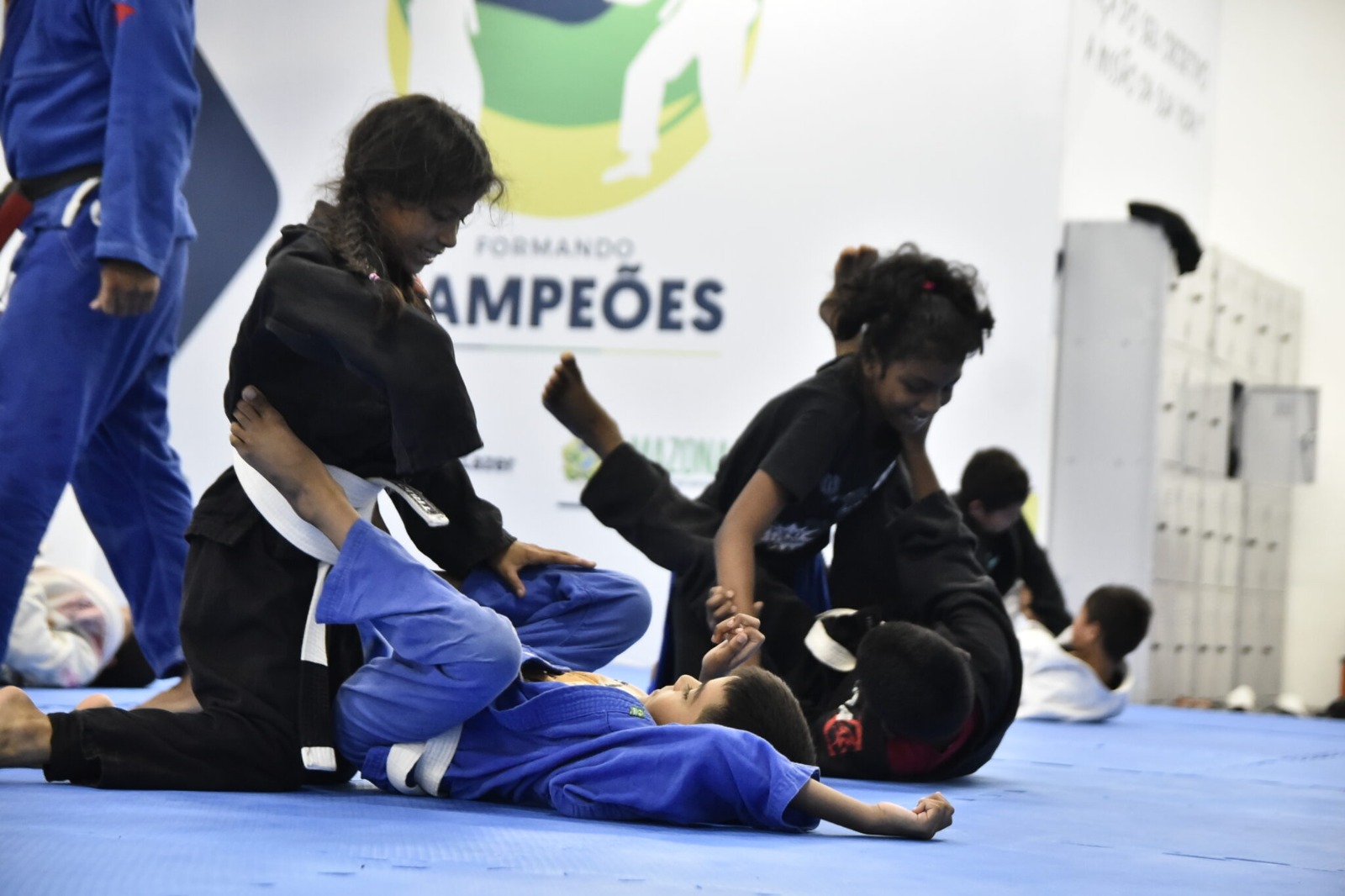 Sedel abre 50 novas vagas de jiu-jitsu gratuito para jovens em Manaus