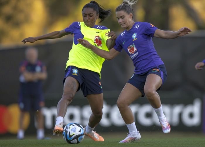 A oito dias do Mundial, seleção feminina ajusta detalhes para estreia