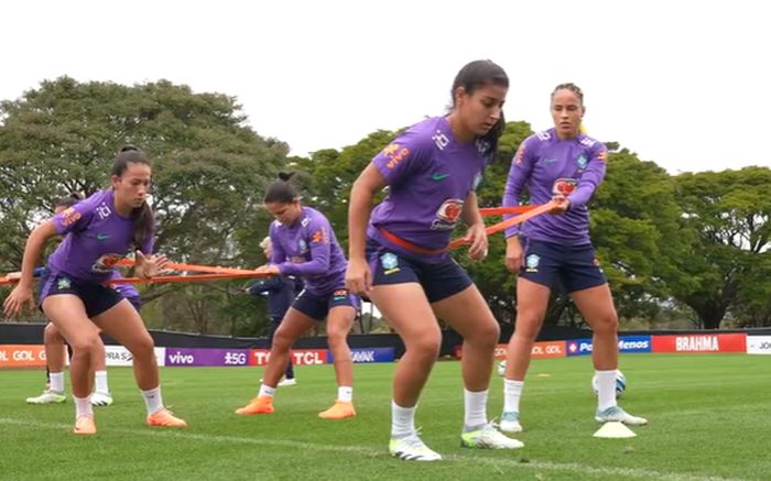 Estreantes do Brasil na Copa apostam em papo com veteranas contra ansiedade