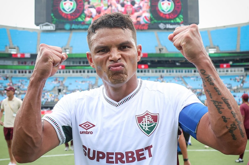 Thiago Silva mantém legado no Chelsea com idolatria e filhos no clube