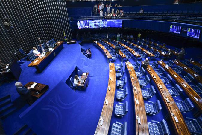 PEC que limita candidaturas de militares entra em debate na próxima semana