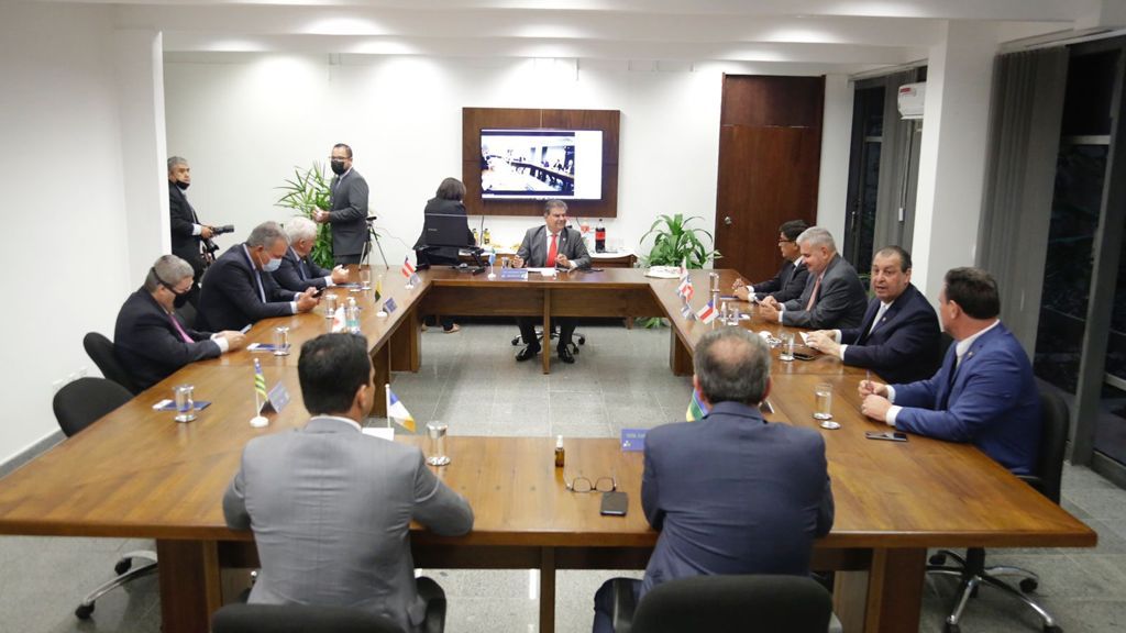 Omar se reúne com bancada do PSD sobre a PEC da Reforma Eleitoral