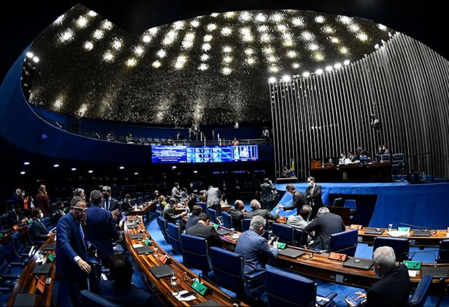 Senado aprova projeto que estende validade de concursos