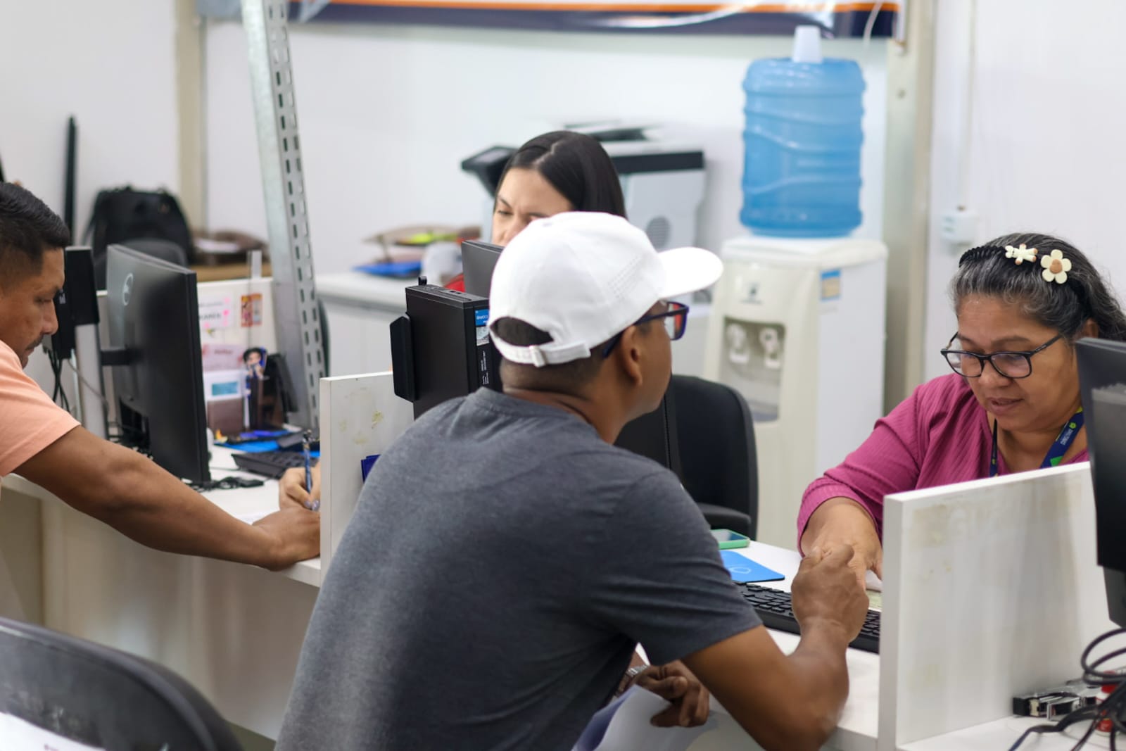 Primeiro emprego e mais: Veja vagas do Sine Amazonas para esta sexta