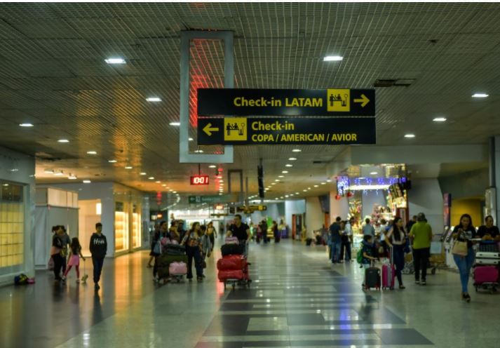 Amazonastur tenta reverter decisão da Latam de cancelar voos para Manaus