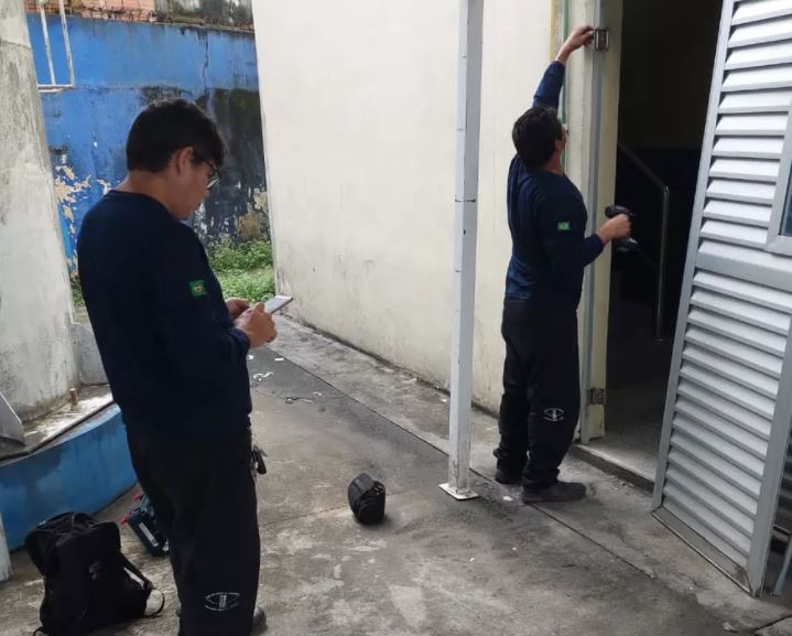 Criminosos invadem e roubam UBS em Manaus