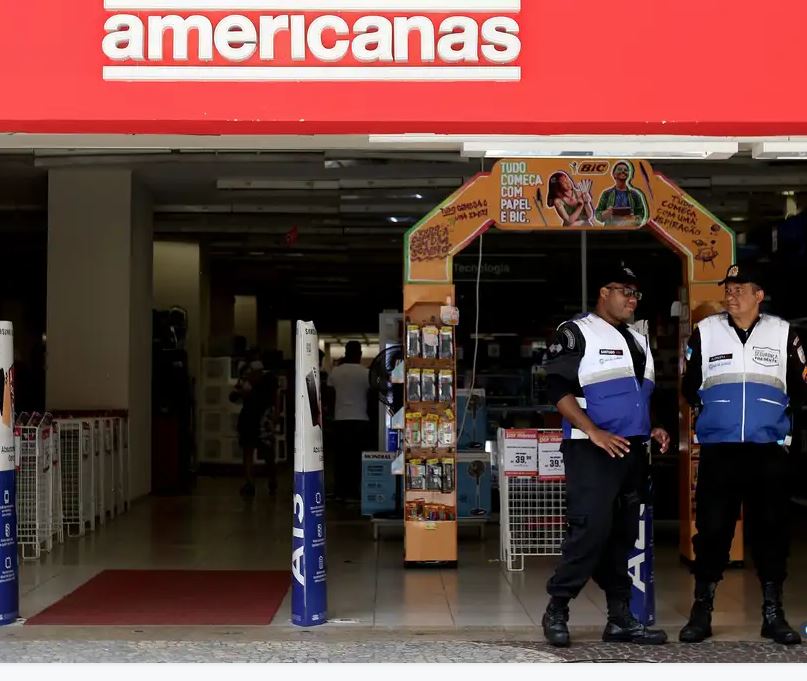 PF cumpre mandados de prisão contra ex-diretores da empresa Americanas