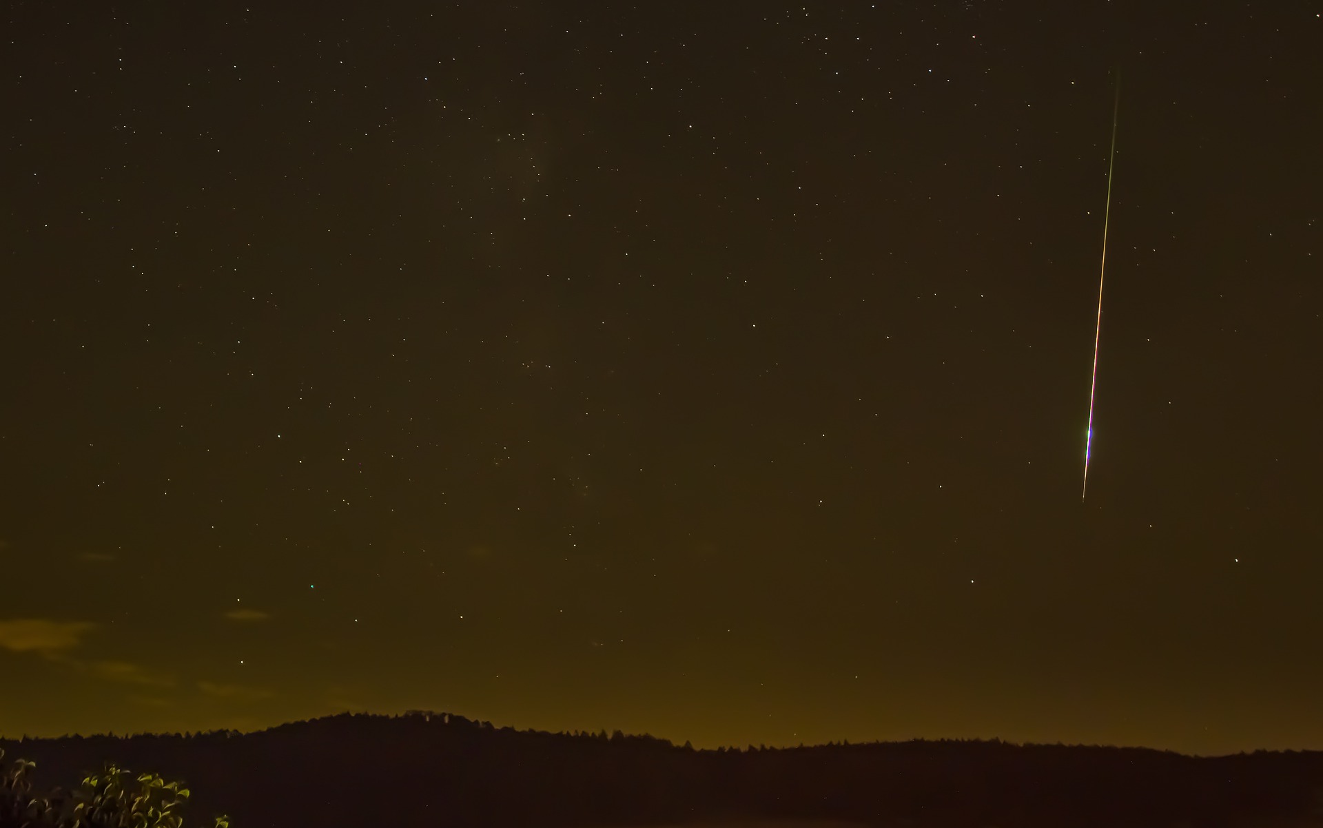 Militares dos EUA afirmam que Terra teve 'visita' de meteoro interestelar 