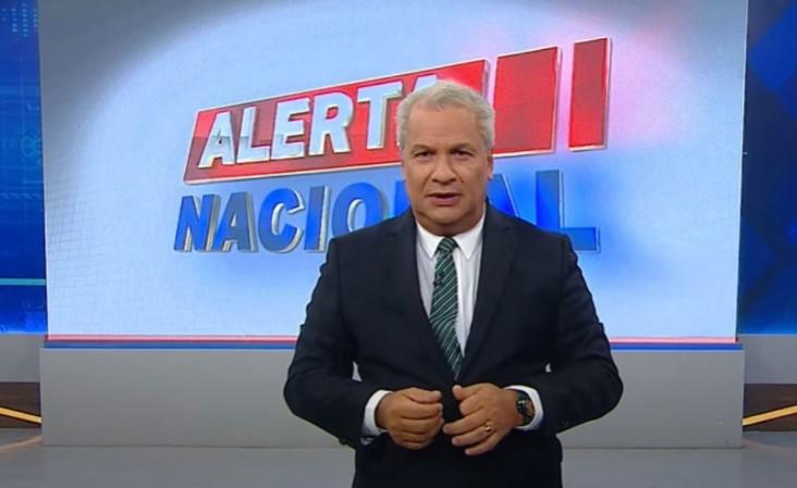 Sikêra Jr. recebe alta e deixa hospital em Manaus