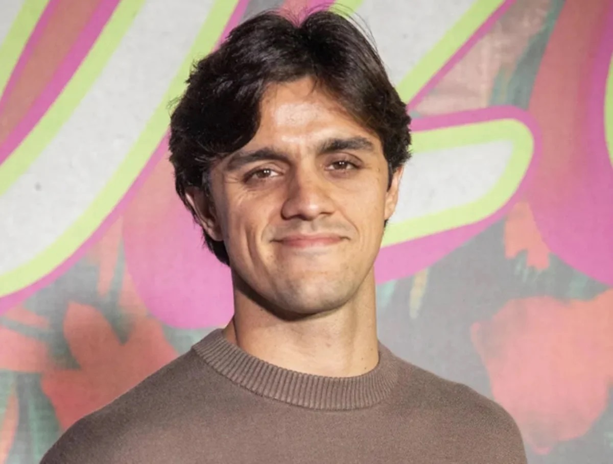 Felipe Simas desiste de atuar em novela bíblica da Record