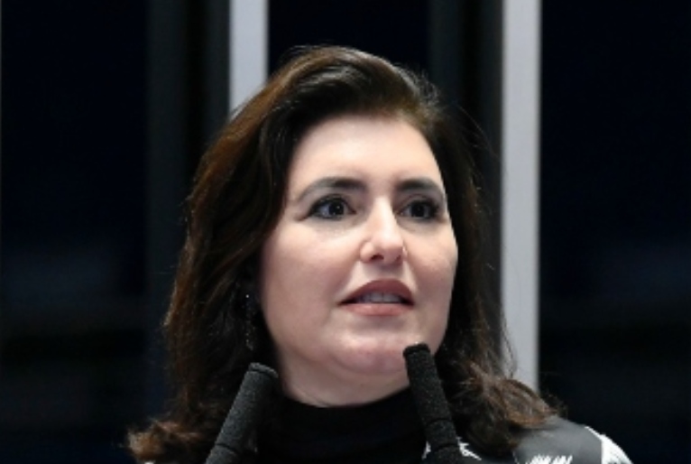 Pré-candidata à Presidência, Simone Tebet é diagnosticada com covid-19 