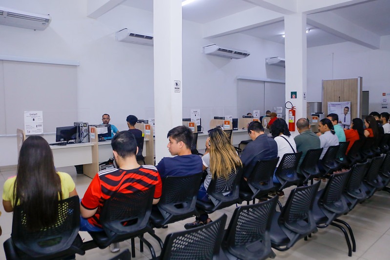 Sine oferta 210 vagas na indústria, comércio e serviços nesta segunda-feira