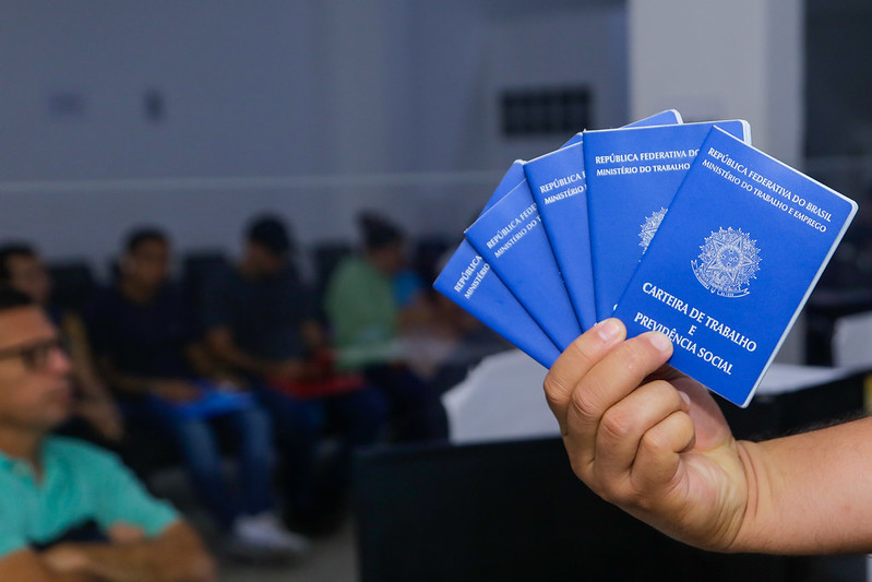 Sine seleciona candidatos para 277 vagas de emprego nesta segunda-feira