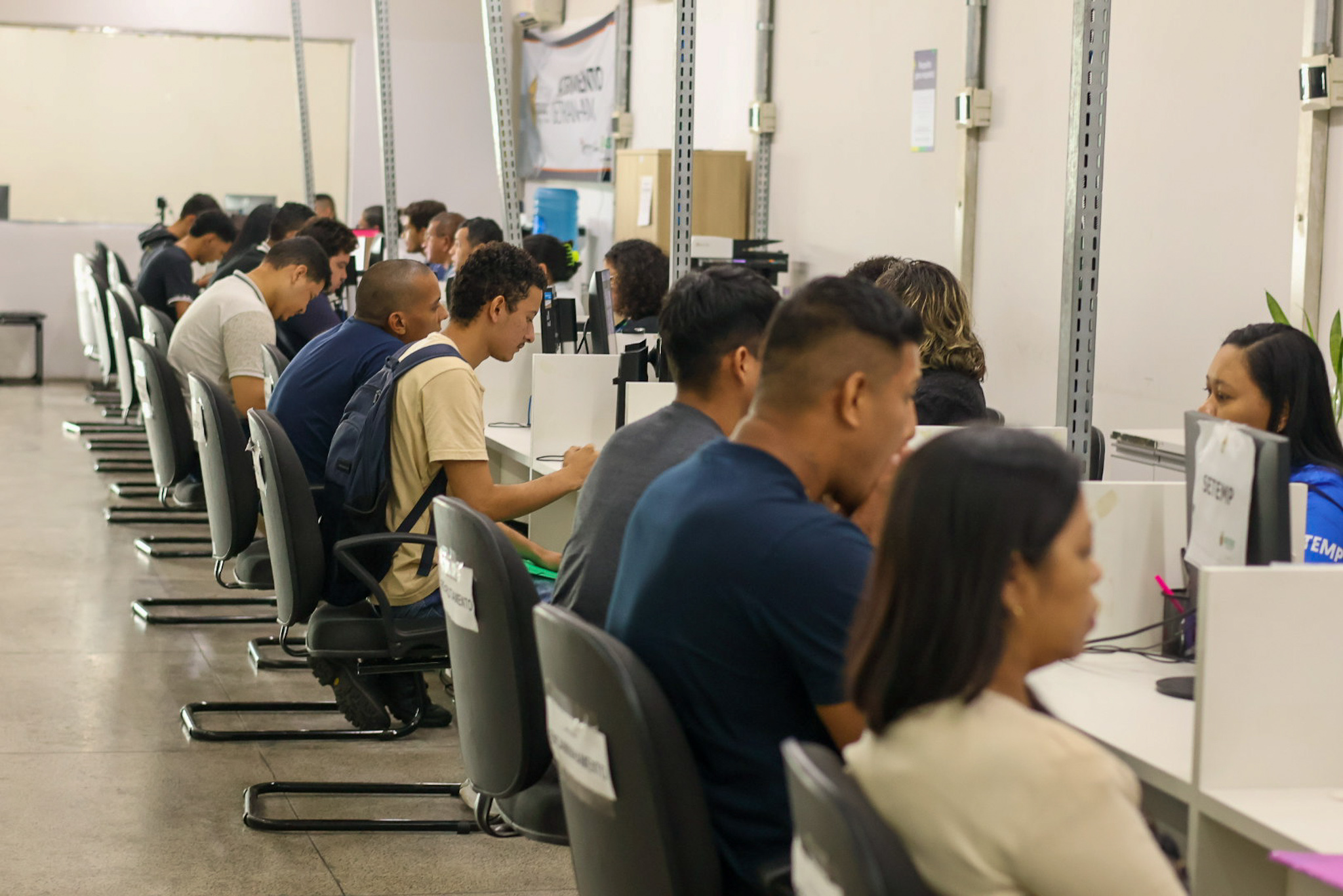 Sine Amazonas divulga 154 vagas de emprego para esta segunda; veja