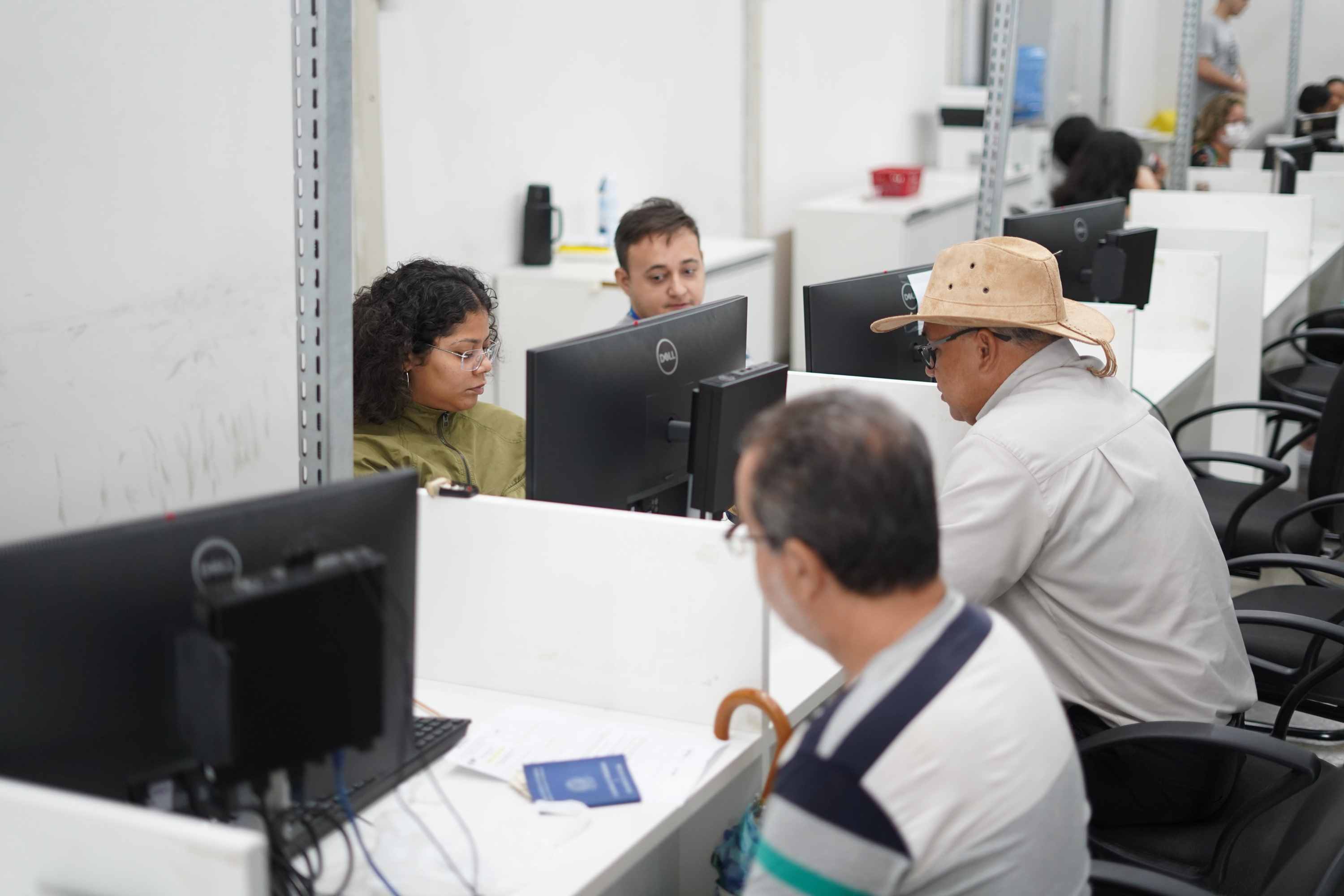Sine Amazonas divulga 202 vagas de emprego para esta quinta-feira