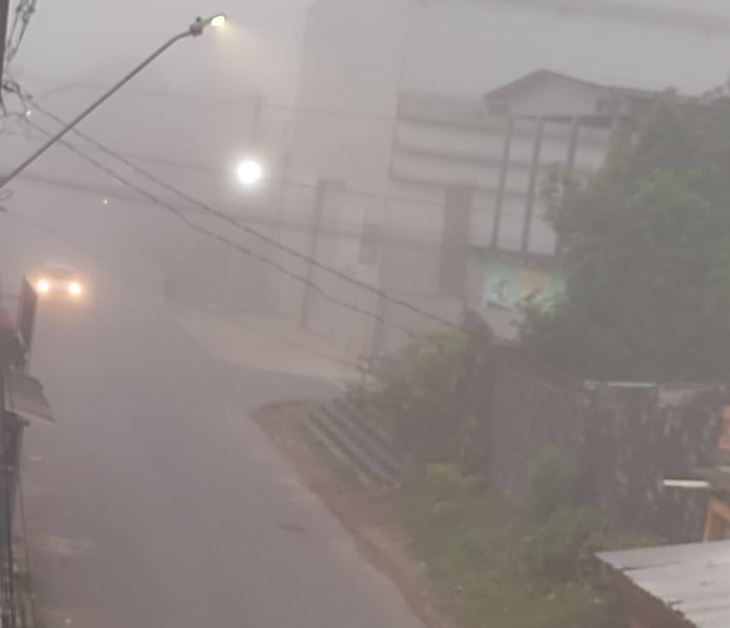 Névoa toma conta de Manaus e afeta voos e trânsito 
