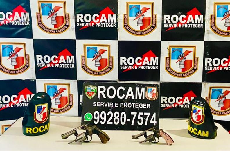 Homem e adolescente são presos após serem flagrados com armas em Manaus
