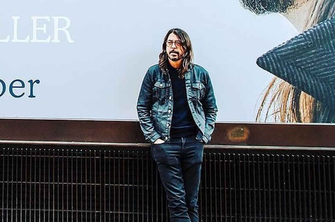 Dave Grohl, do Foo Fighters, anuncia nascimento de filha fora do casamento