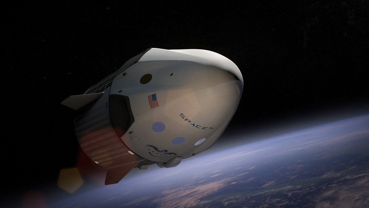 Novo foguete da SpaceX será feito para recolher detritos espaciais