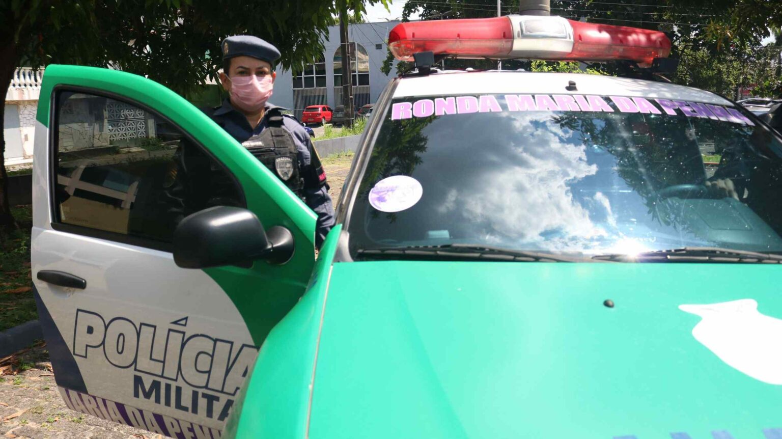 Homem é preso por perseguir ex no trabalho da vítima na Cidade Nova