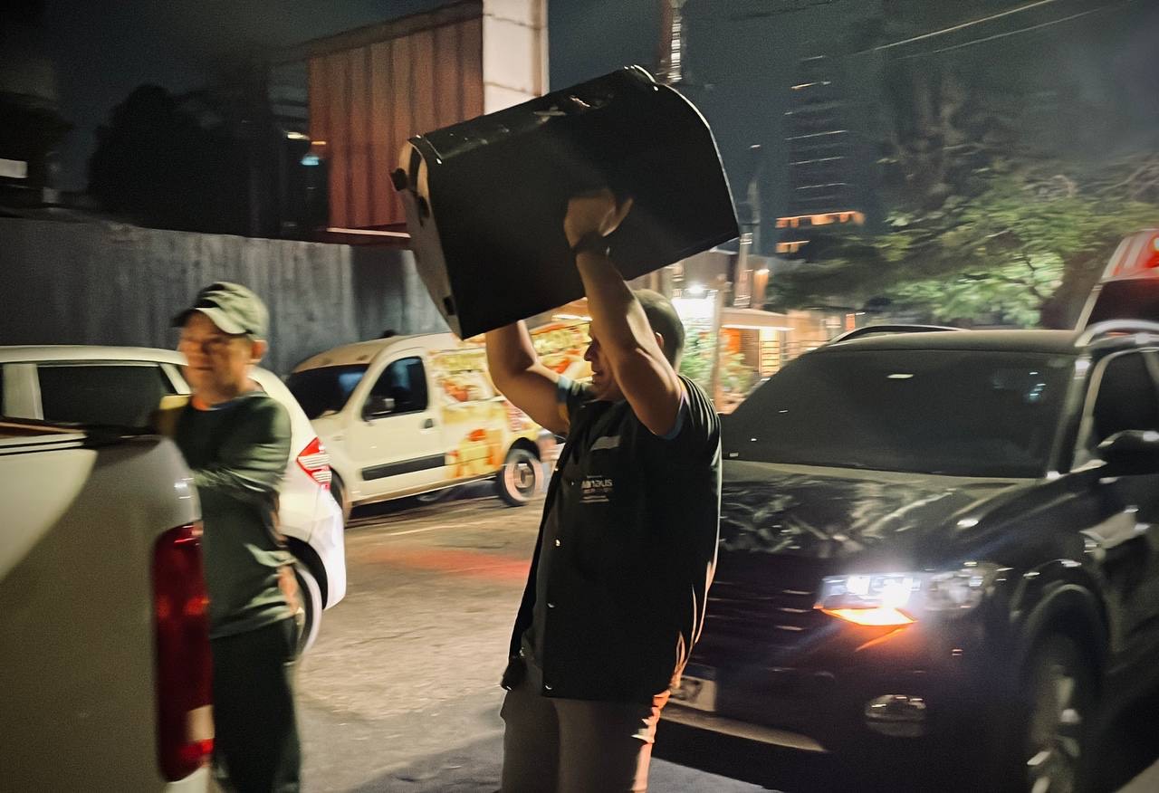 Bares são fechados durante fiscalização em Manaus 