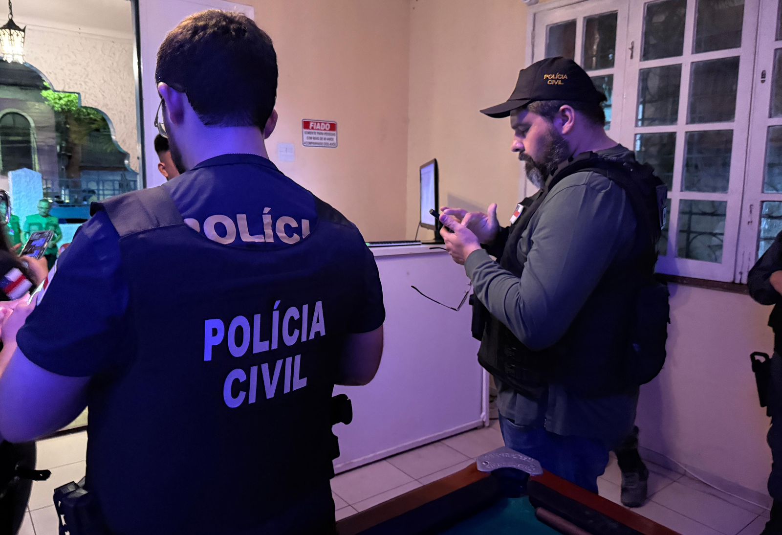 Bares de Manaus são pegos funcionando sem segurança contra incêndio