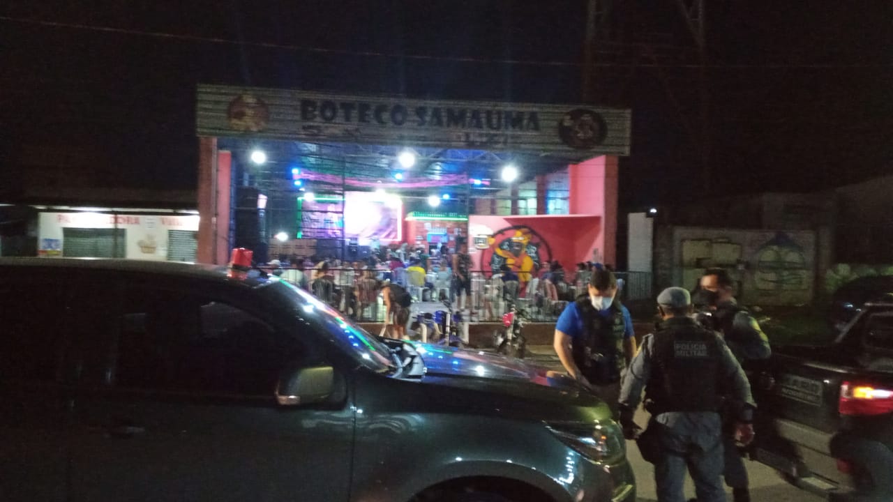 Bares lotados são autuados durante  fiscalização em Manaus