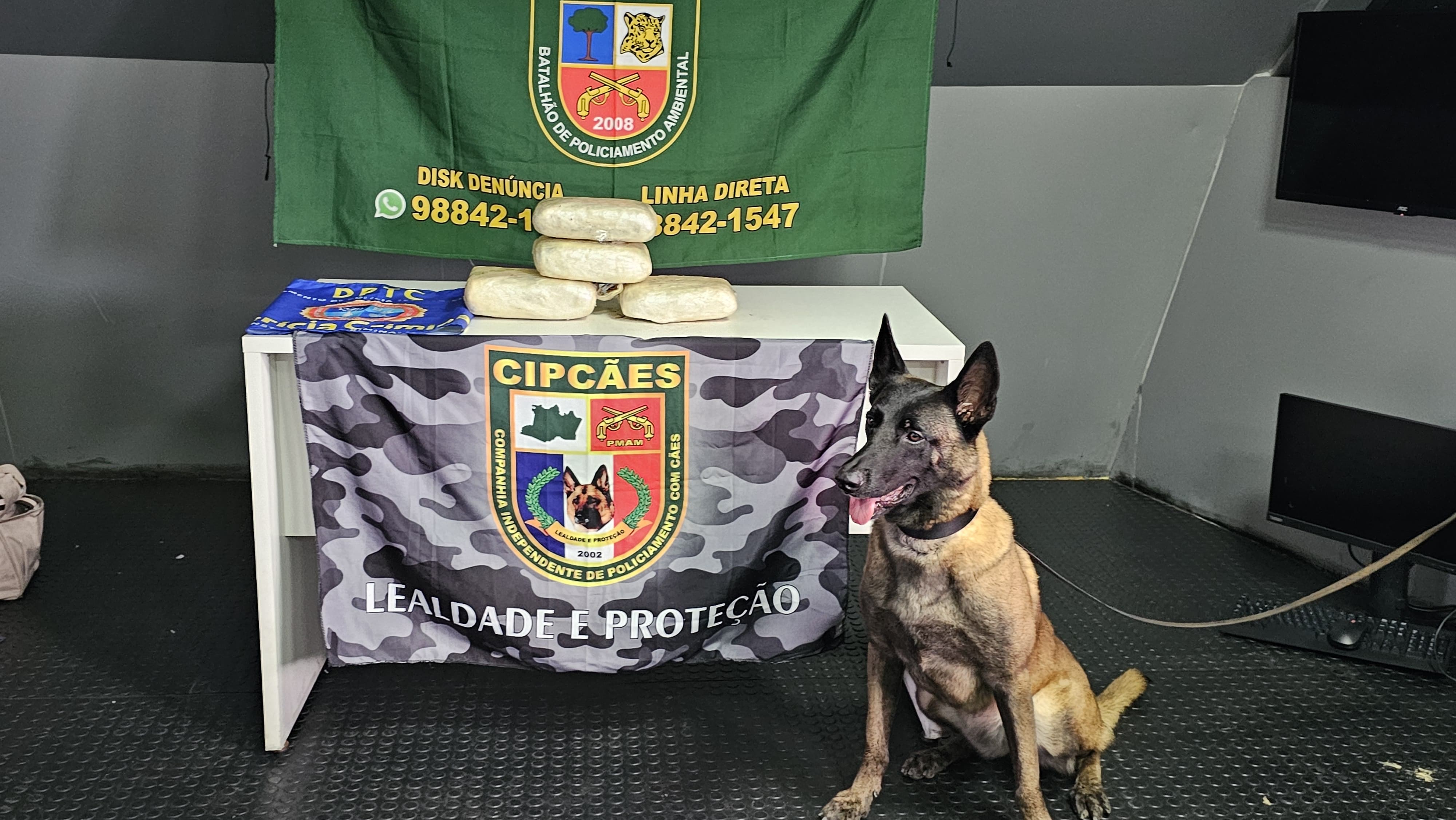 Mulher é presa com mais de 5 quilos de drogas dentro de mala em Barcelos