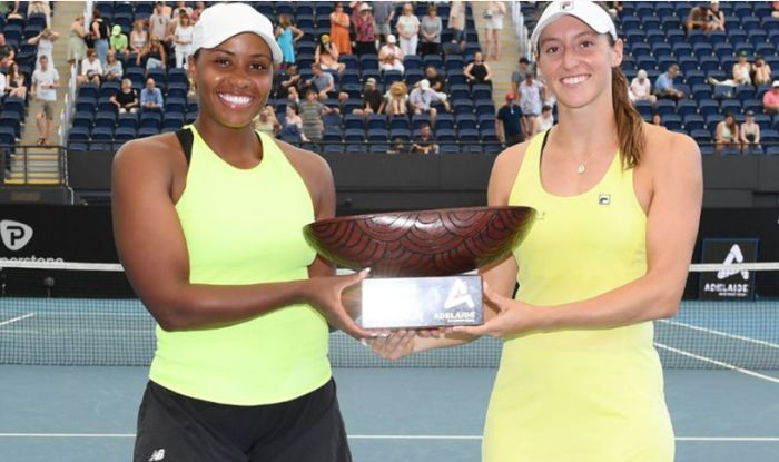 Stefani fatura Torneio de Adelaide, seu 1º título de duplas em 2023