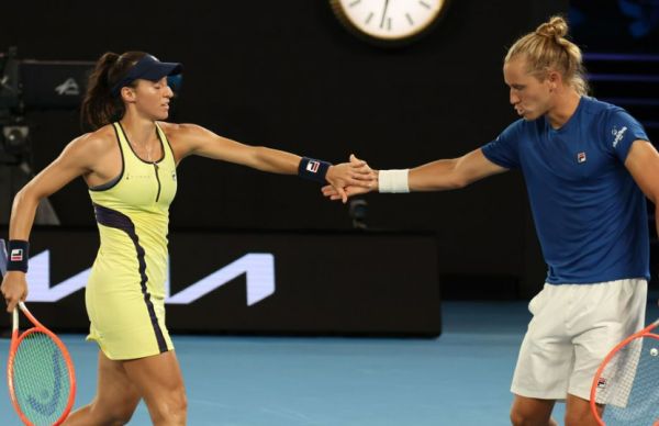 Stefani e Matos batem anfitriões e vão à semi do Aberto da Austrália
