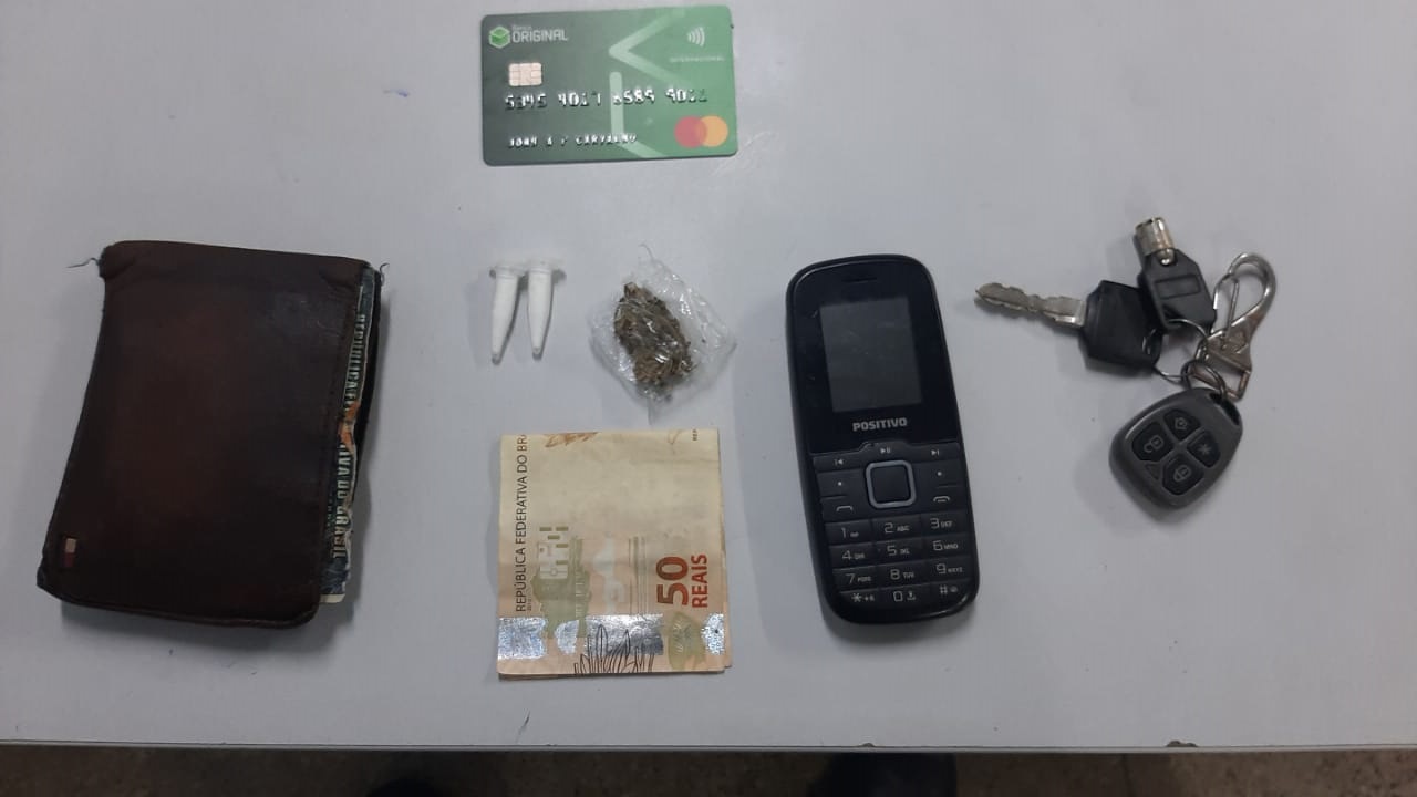 Dupla é presa com droga em Manaus e tenta subornar PM com R$ 50