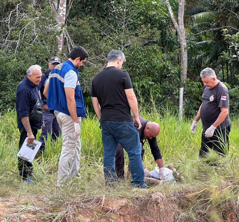 Amarrado e com 11 tiros pelo corpo, homem é achado morto no Puraquequara