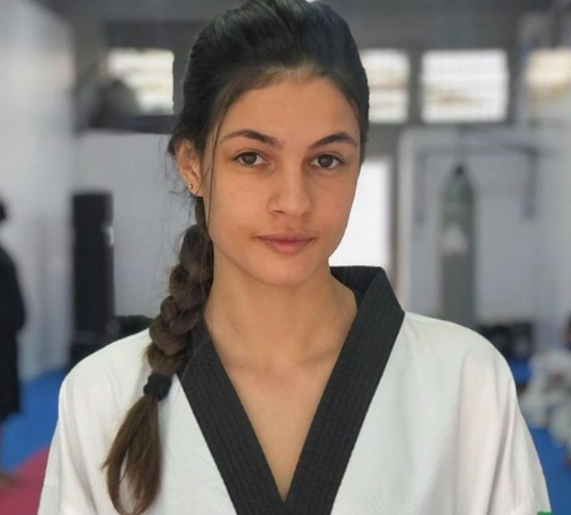 Maria Clara Pacheco é bronze no Mundial de Taekwondo