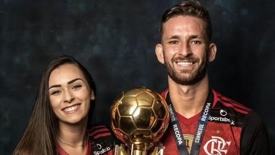 Ex acusa Léo Pereira de quebrar acordo e dificultar mudança para Espanha
