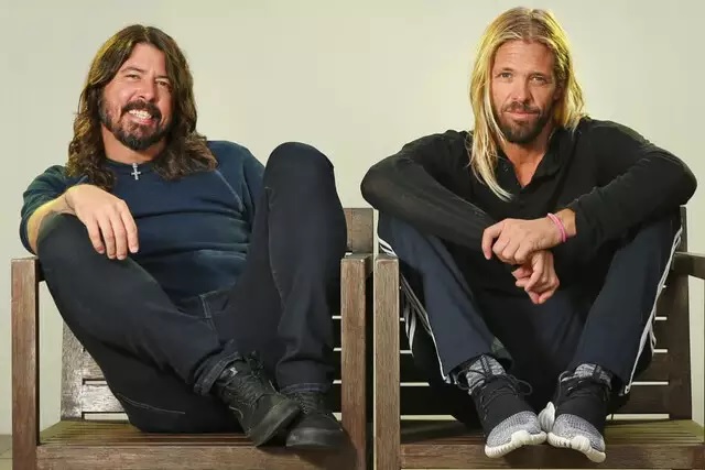 Foo Fighters: Taylor Hawkins chamou ambulância por dor no peito antes de morrer em hotel 