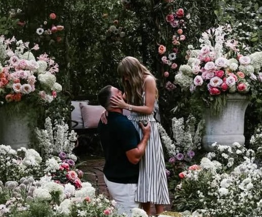 Travis Kelce desenhou anel de noivado de Taylor Swift; saiba quanto custou