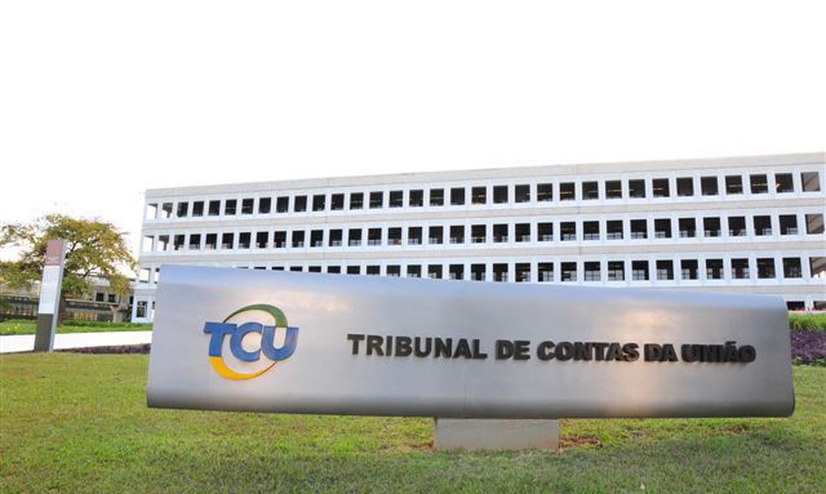 Contas do governo Bolsonaro de 2020 é aprovado com ressalvas pelo TCU