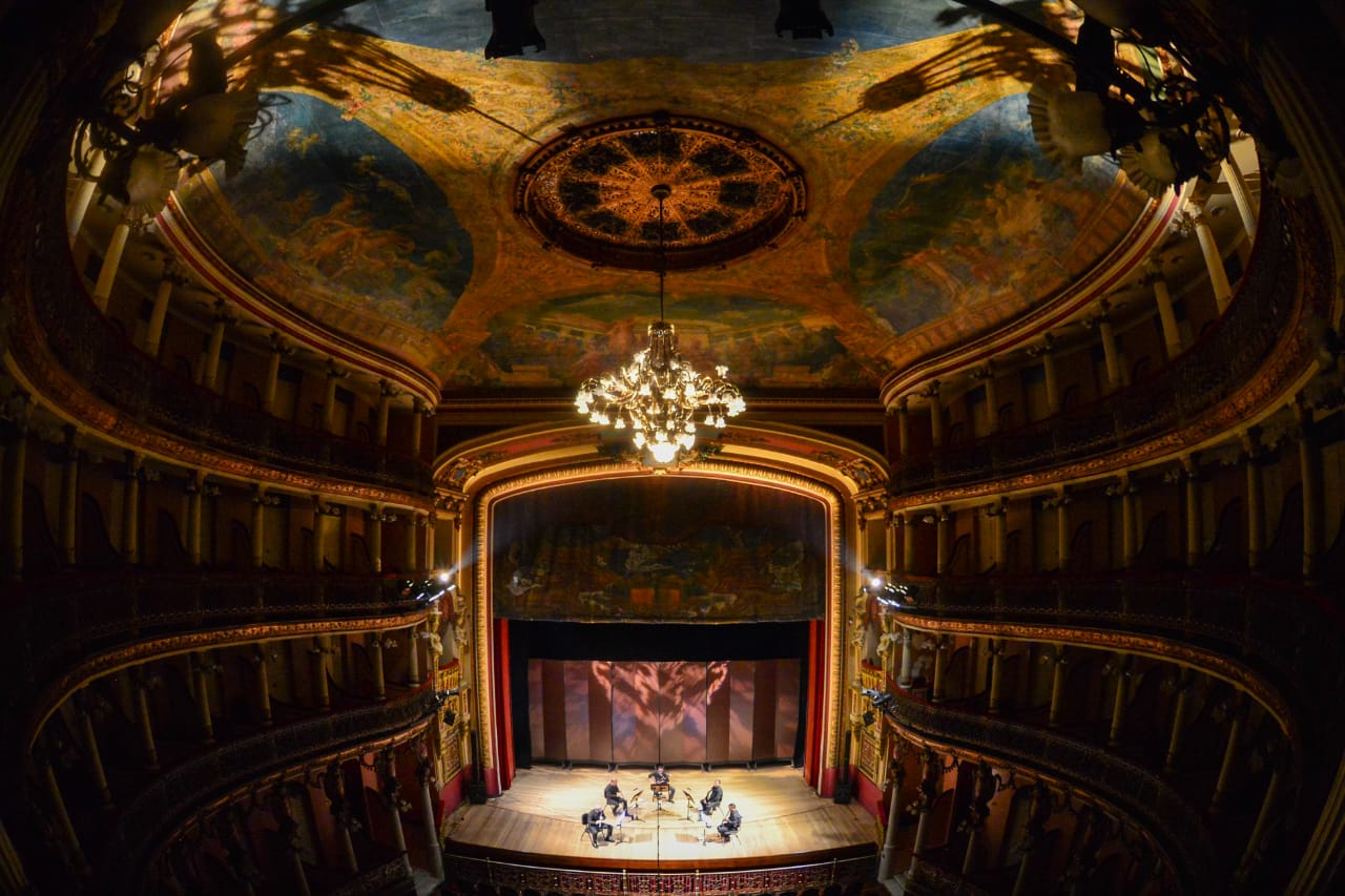 Teatro Amazonas volta a abrir as portas para receber o público