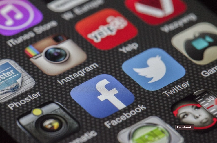 Instagram retira função e revolta usuários 