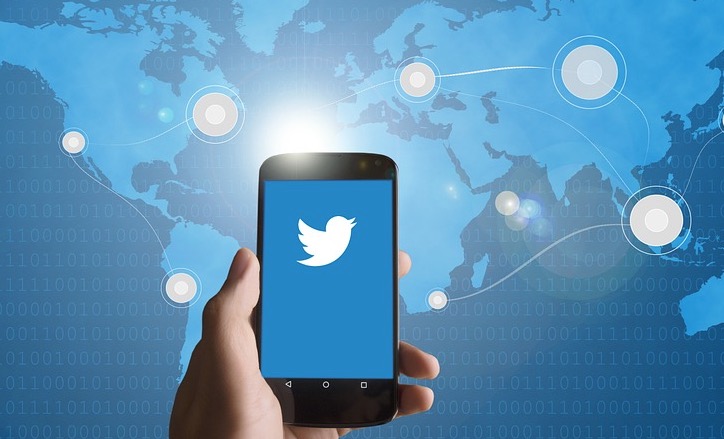 Twitter apresenta instabilidade e sai do ar