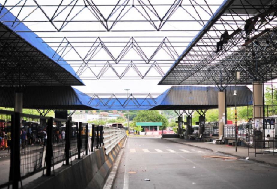 Mulher leva facada na costela em Terminal de Integração de Manaus