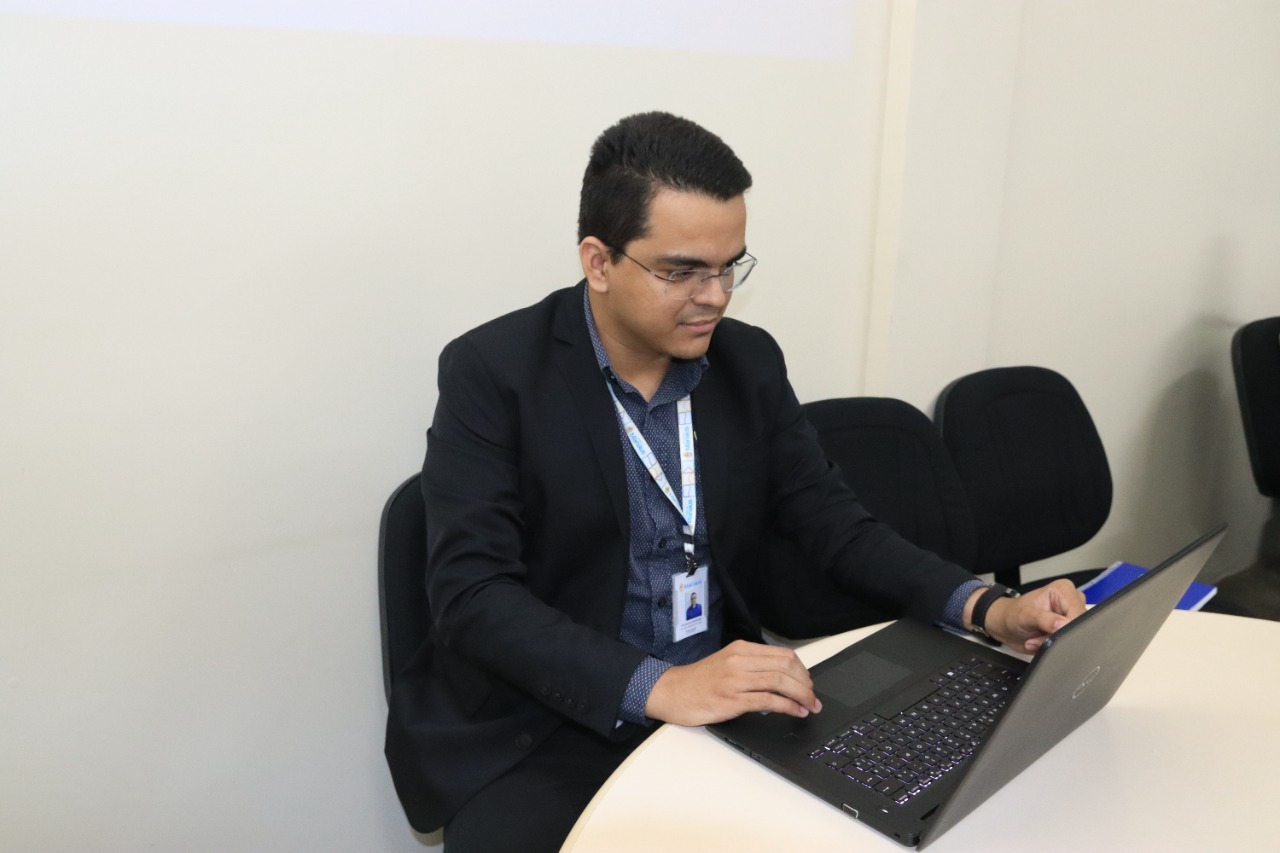 Semed convoca pedagogos aprovados em PSS em Manaus; veja lista